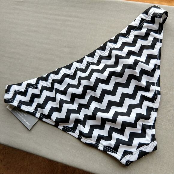 EQ Streamline Bikini Bottom Swim Brief Large black white Chevron NWT performance - Picture 2 of 7